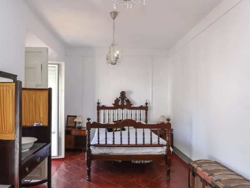 Character Townhouse in Tolox steeped in history