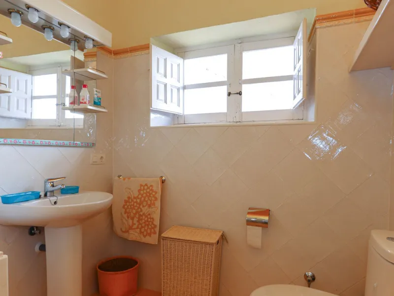 Character Townhouse in Tolox steeped in history