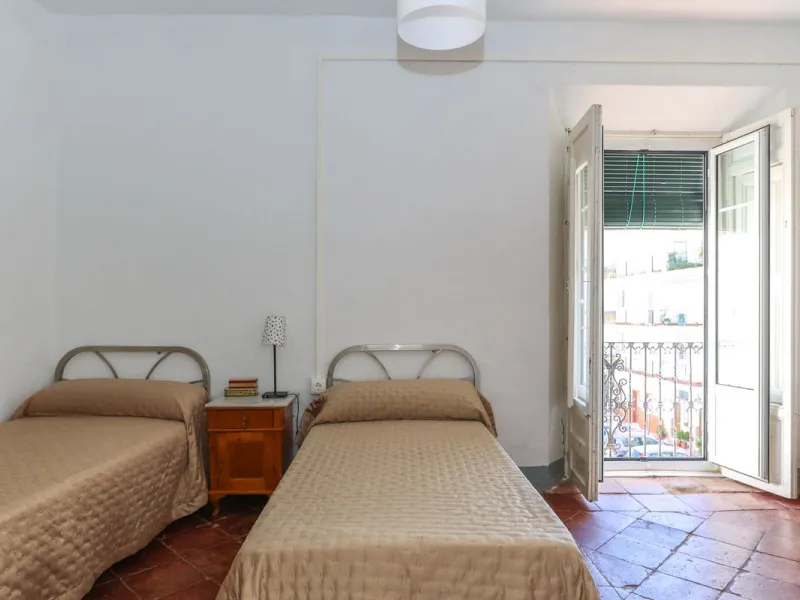 Character Townhouse in Tolox steeped in history