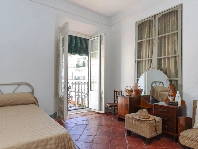 Character Townhouse in Tolox steeped in history