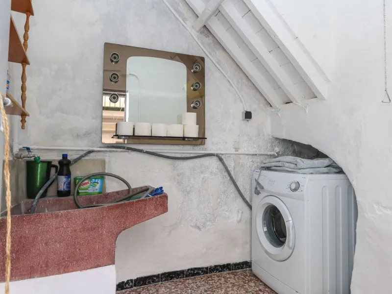 Character Townhouse in Tolox steeped in history