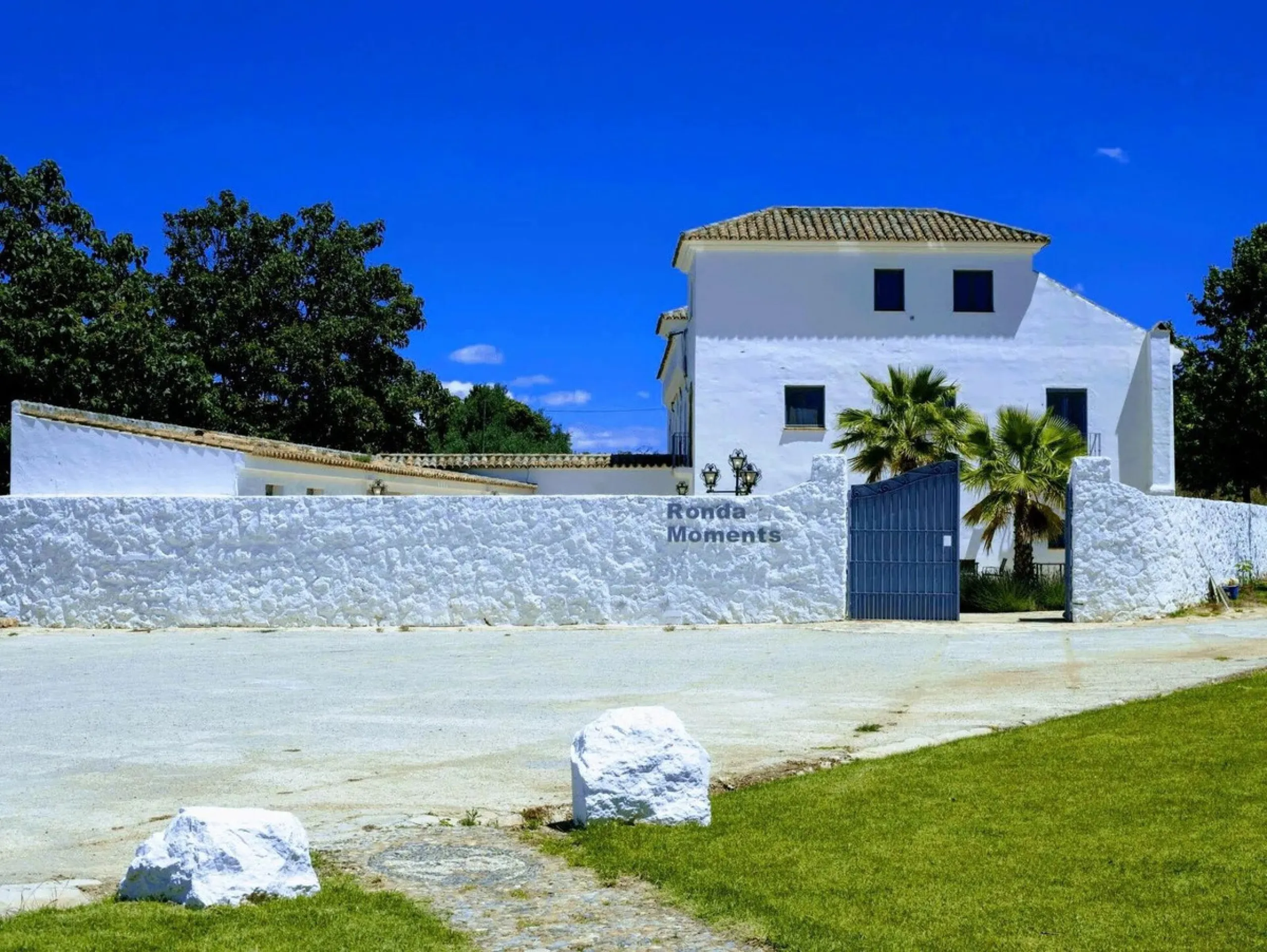 Exclusive rural hotel located in the heart of Andalusia, in a picturesque location near Ronda, just 45 minutes from Marbella, 60 min from Malaga International Airport and 90 min from Seville. Old oil mill converted into a hotel, does not require additiona