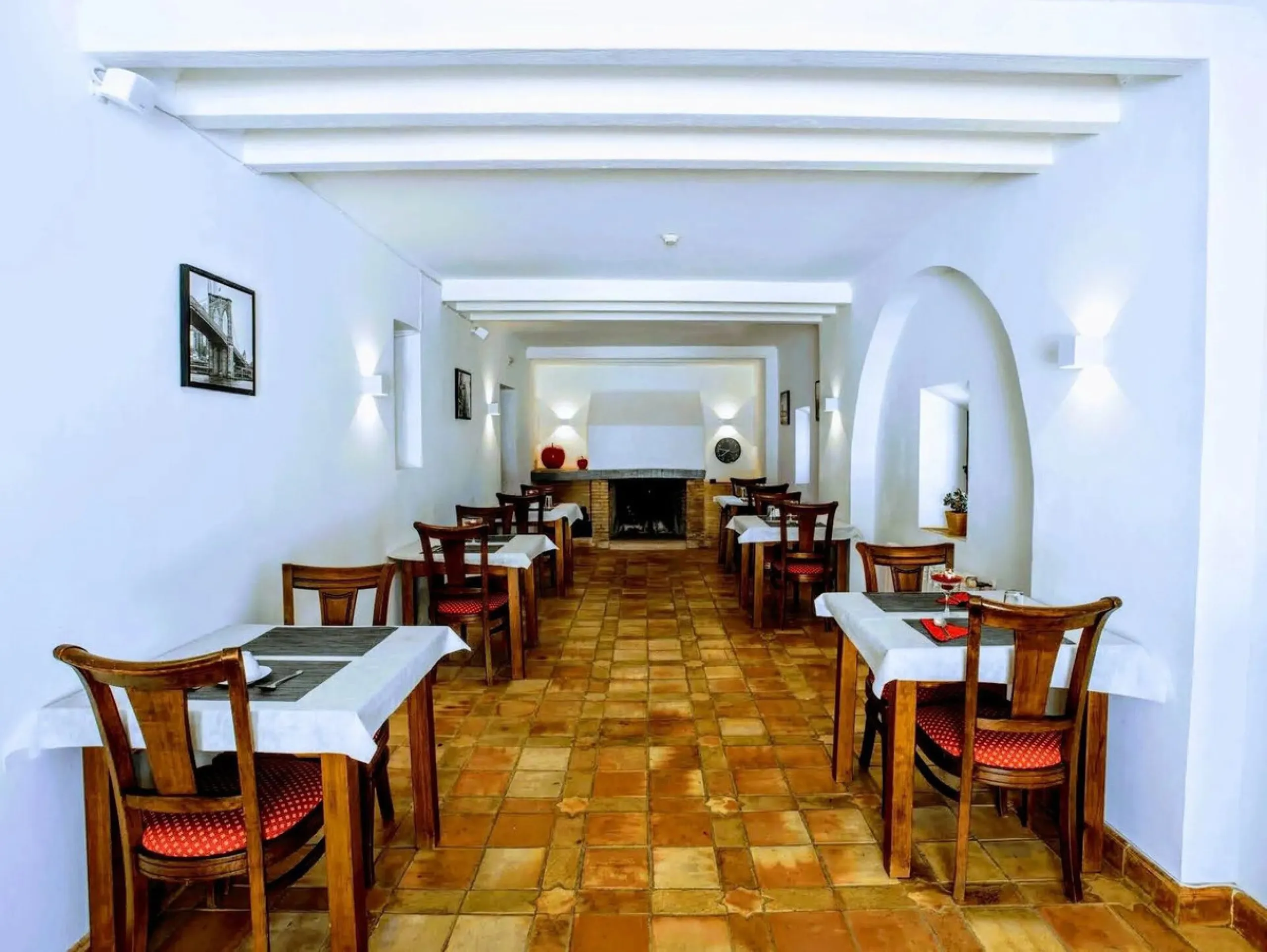 Exclusive rural hotel located in the heart of Andalusia, in a picturesque location near Ronda, just 45 minutes from Marbella, 60 min from Malaga International Airport and 90 min from Seville. Old oil mill converted into a hotel, does not require additiona