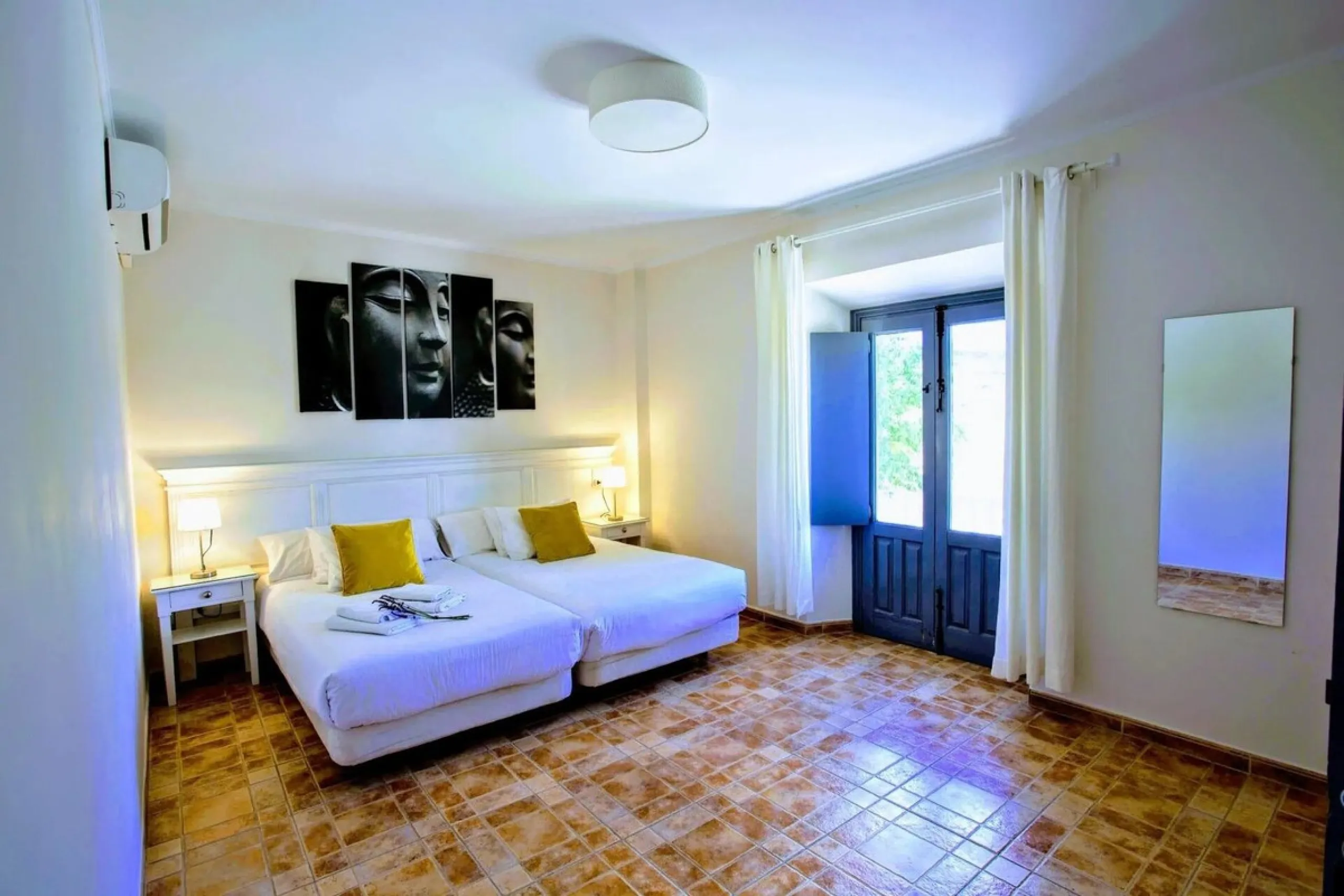 Exclusive rural hotel located in the heart of Andalusia, in a picturesque location near Ronda, just 45 minutes from Marbella, 60 min from Malaga International Airport and 90 min from Seville. Old oil mill converted into a hotel, does not require additiona