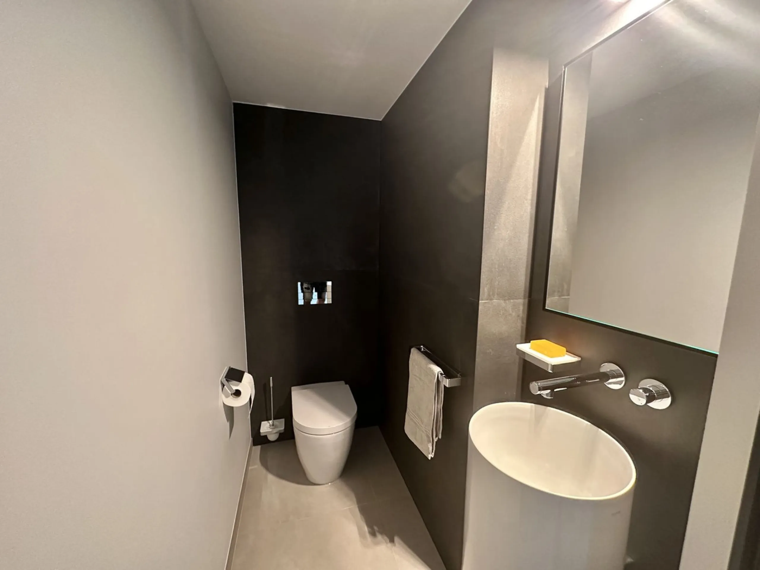 House - Detached Villa в продаже в Marbella, Málaga. В доме 4 спален и 5 ванных комнат. Площадь дома 226 м². Площадь участка 455 м²