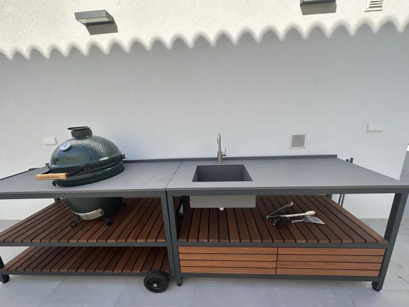 House - Detached Villa в продаже в Marbella, Málaga. В доме 4 спален и 5 ванных комнат. Площадь дома 226 м². Площадь участка 455 м²