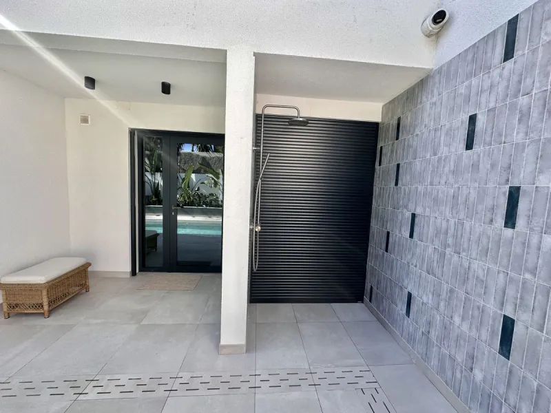 House - Detached Villa в продаже в Marbella, Málaga. В доме 4 спален и 5 ванных комнат. Площадь дома 226 м². Площадь участка 455 м²
