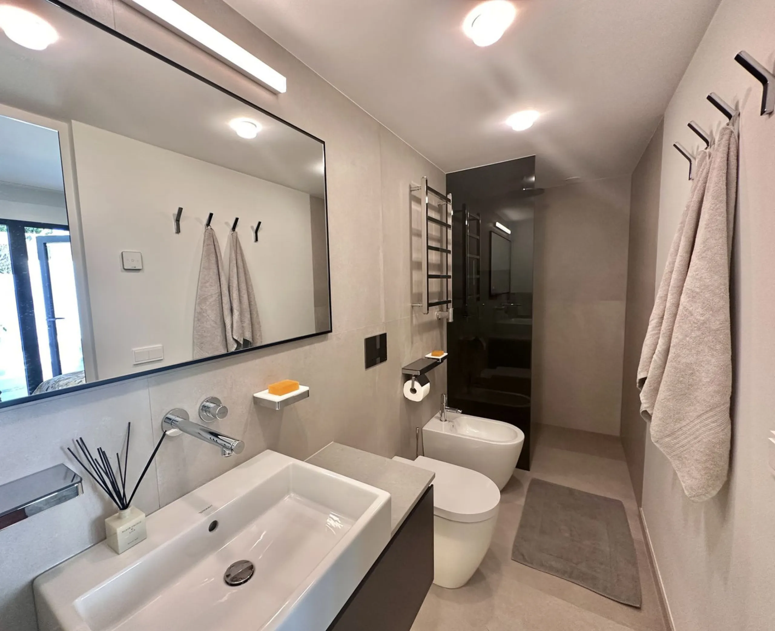 House - Detached Villa в продаже в Marbella, Málaga. В доме 4 спален и 5 ванных комнат. Площадь дома 226 м². Площадь участка 455 м²