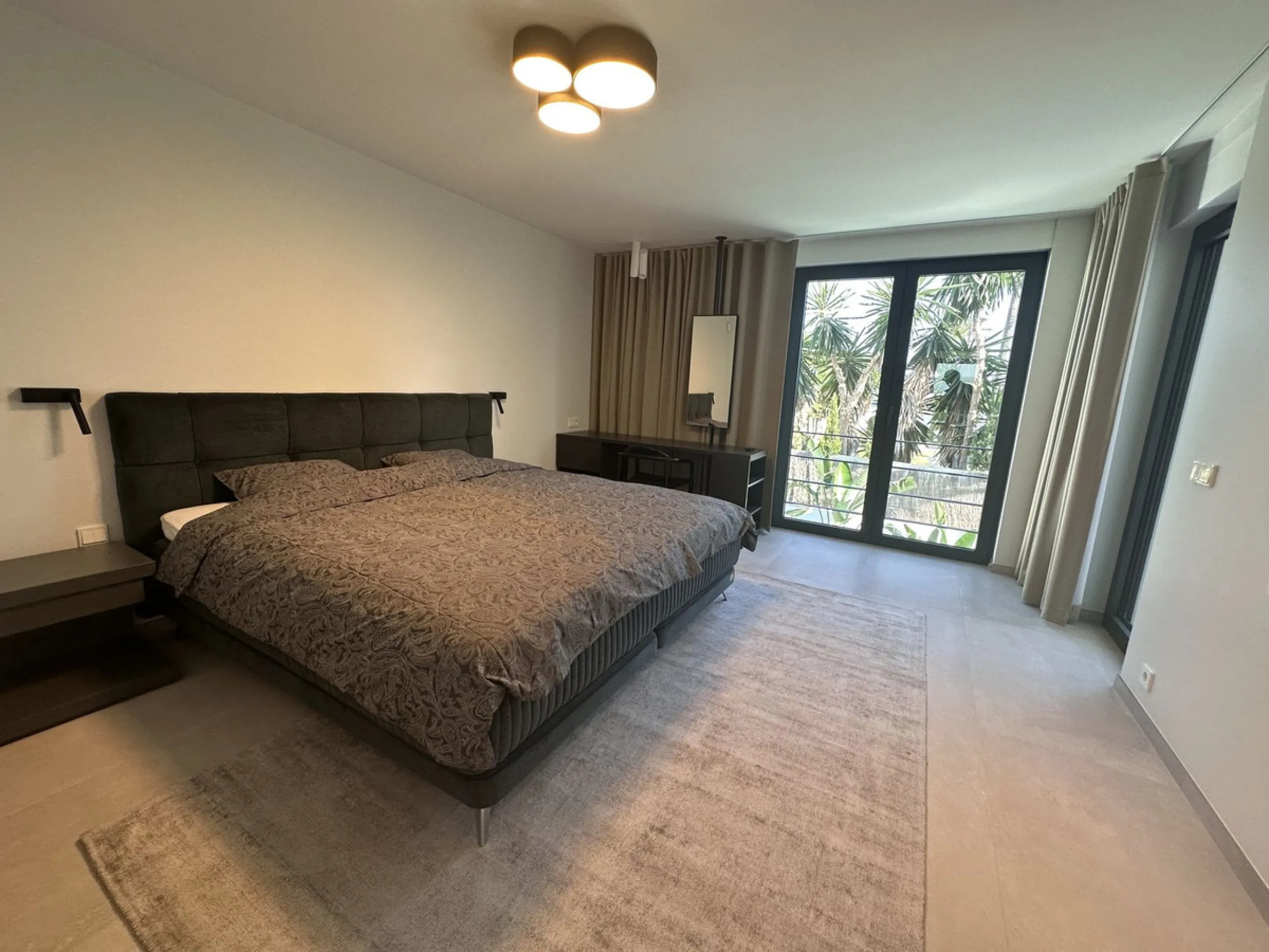 House - Detached Villa в продаже в Marbella, Málaga. В доме 4 спален и 5 ванных комнат. Площадь дома 226 м². Площадь участка 455 м²
