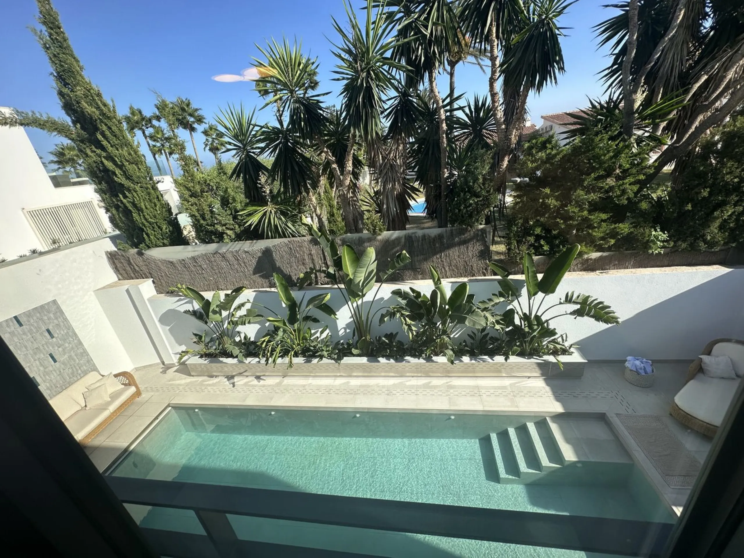 House - Detached Villa в продаже в Marbella, Málaga. В доме 4 спален и 5 ванных комнат. Площадь дома 226 м². Площадь участка 455 м²