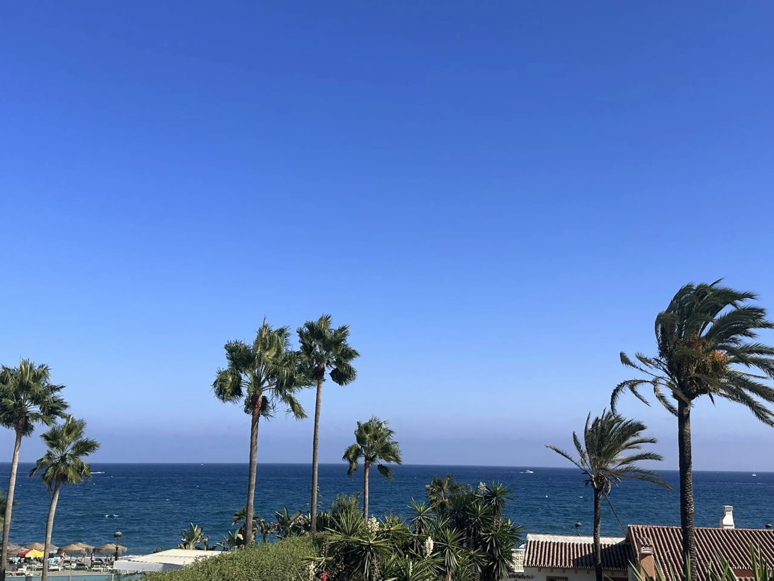 House - Detached Villa в продаже в Marbella, Málaga. В доме 4 спален и 5 ванных комнат. Площадь дома 226 м². Площадь участка 455 м²