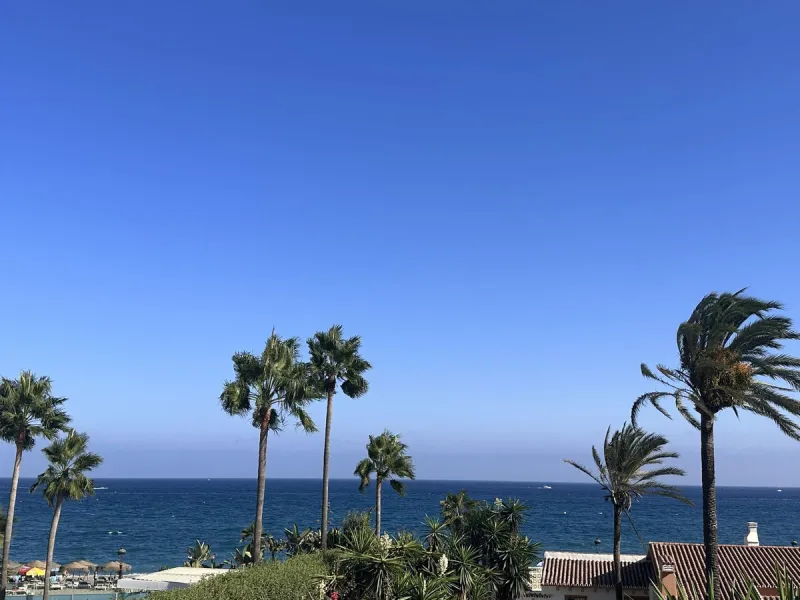 House - Detached Villa в продаже в Marbella, Málaga. В доме 4 спален и 5 ванных комнат. Площадь дома 226 м². Площадь участка 455 м²