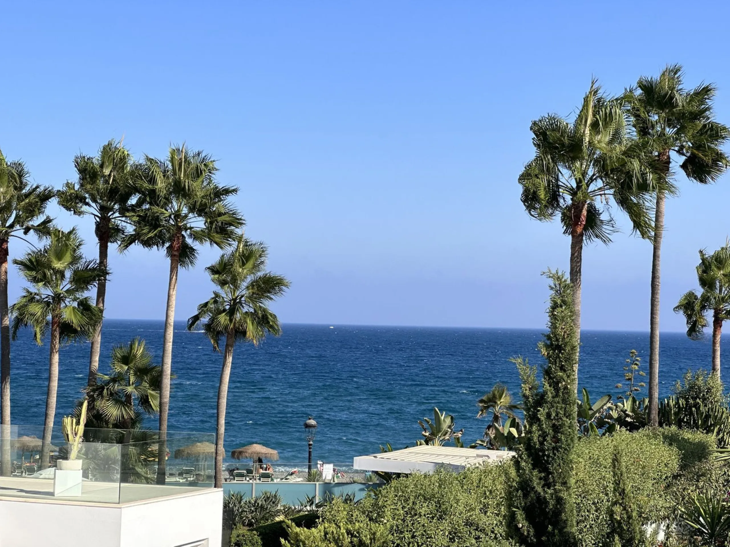 House - Detached Villa в продаже в Marbella, Málaga. В доме 4 спален и 5 ванных комнат. Площадь дома 226 м². Площадь участка 455 м²