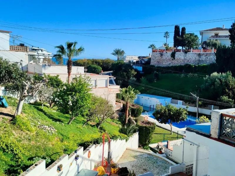 Apartment - Middle Floor Apartment в продаже в Mijas, Málaga. В доме 3 спален и 1 ванных комнат. Площадь дома 73 м²