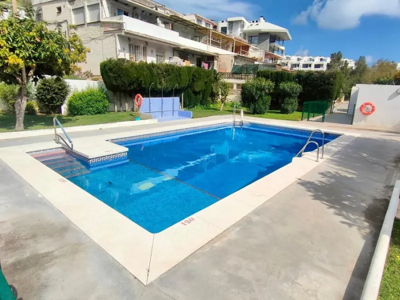 Apartment - Middle Floor Apartment в продаже в Mijas, Málaga. В доме 3 спален и 1 ванных комнат. Площадь дома 73 м²
