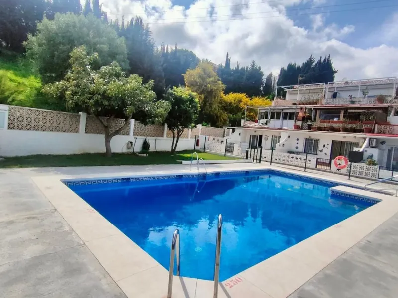 Apartment - Middle Floor Apartment в продаже в Mijas, Málaga. В доме 3 спален и 1 ванных комнат. Площадь дома 73 м²