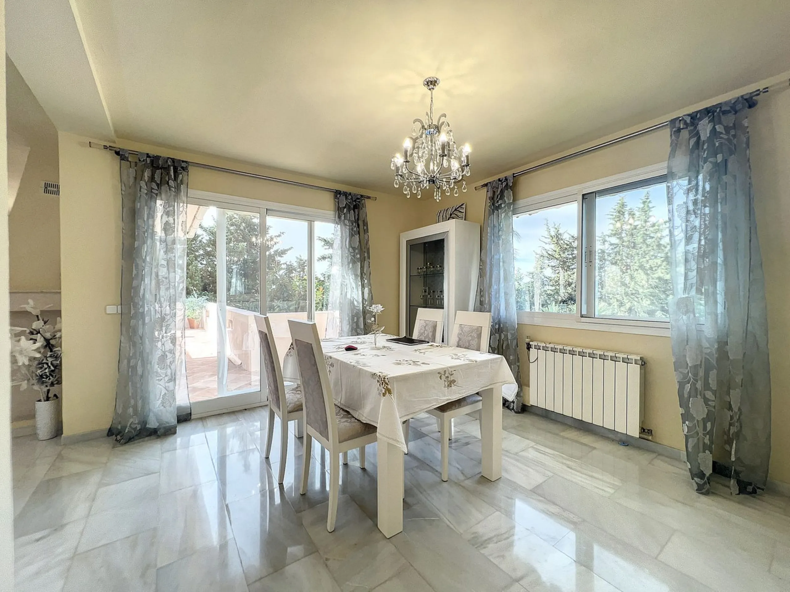 Exquisite Large Villa with a Stunning Plot and Exclusive Privacy in the Prestigious Urbanization near Mijas Pueblo.