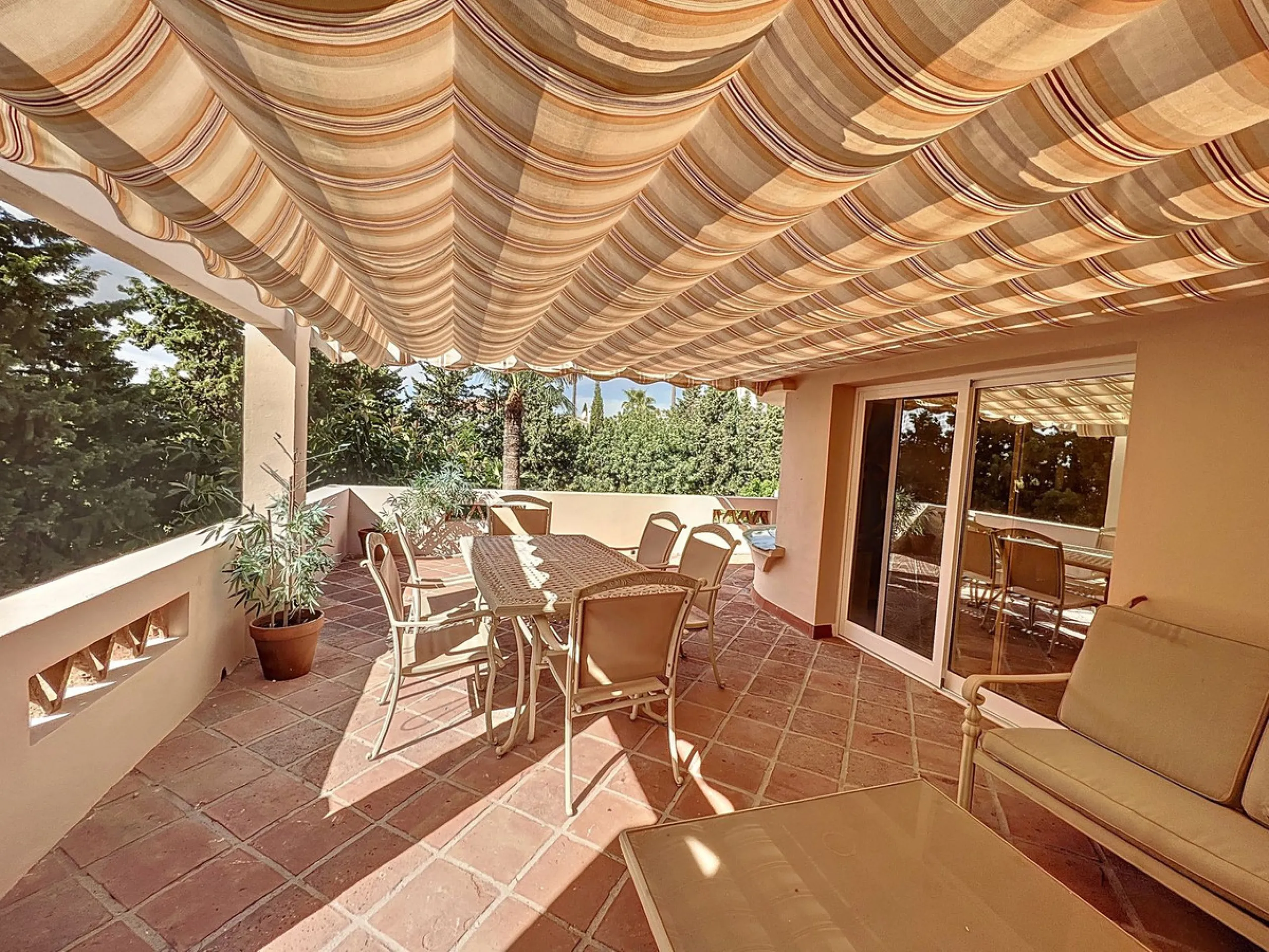 Exquisite Large Villa with a Stunning Plot and Exclusive Privacy in the Prestigious Urbanization near Mijas Pueblo.