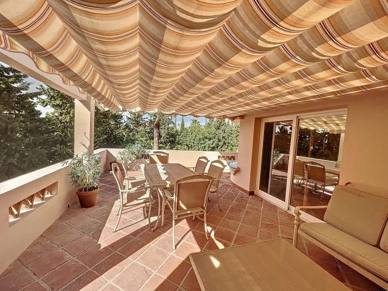 Exquisite Large Villa with a Stunning Plot and Exclusive Privacy in the Prestigious Urbanization near Mijas Pueblo.