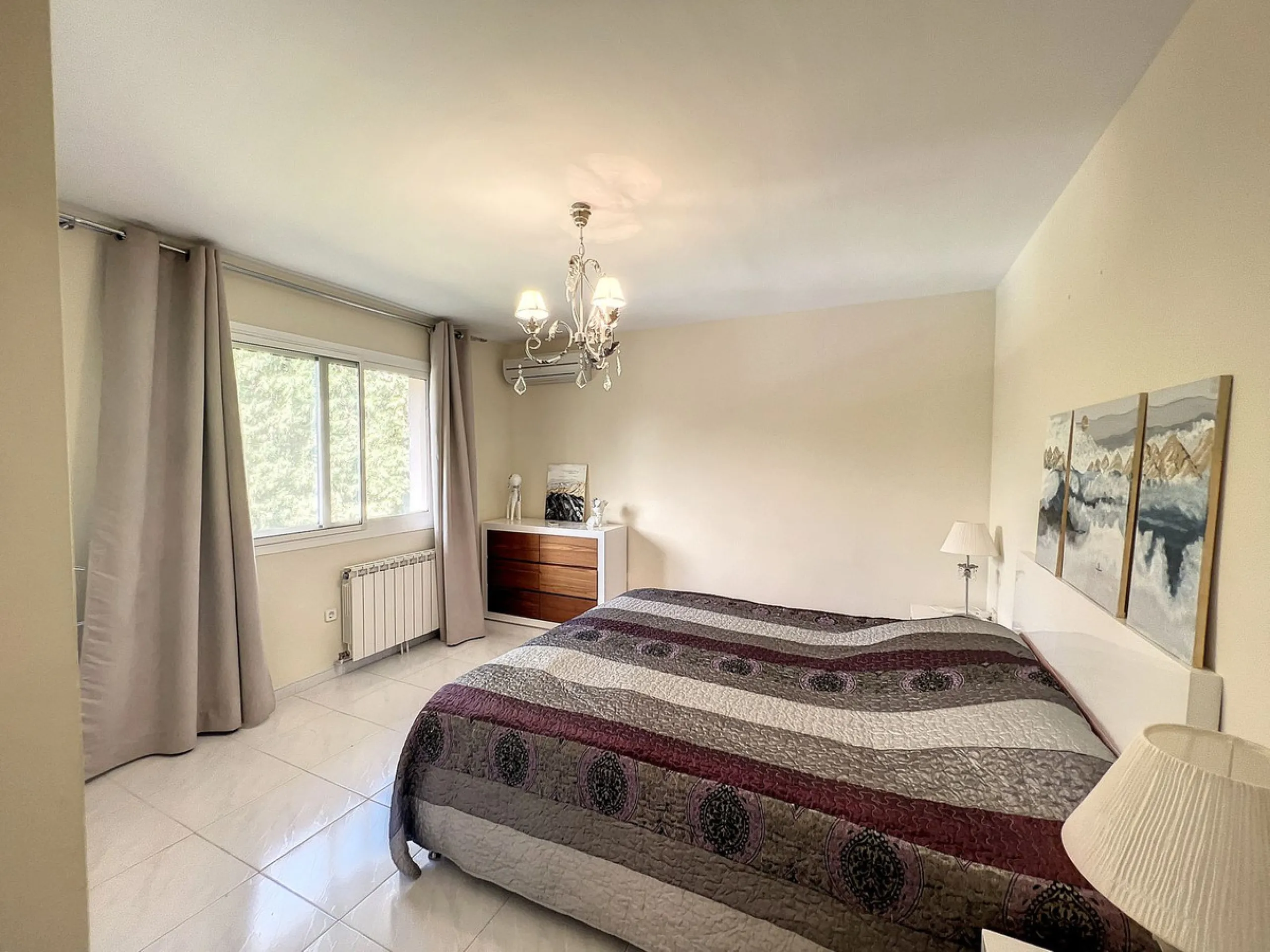 Exquisite Large Villa with a Stunning Plot and Exclusive Privacy in the Prestigious Urbanization near Mijas Pueblo.