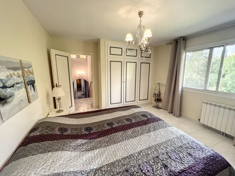Exquisite Large Villa with a Stunning Plot and Exclusive Privacy in the Prestigious Urbanization near Mijas Pueblo.