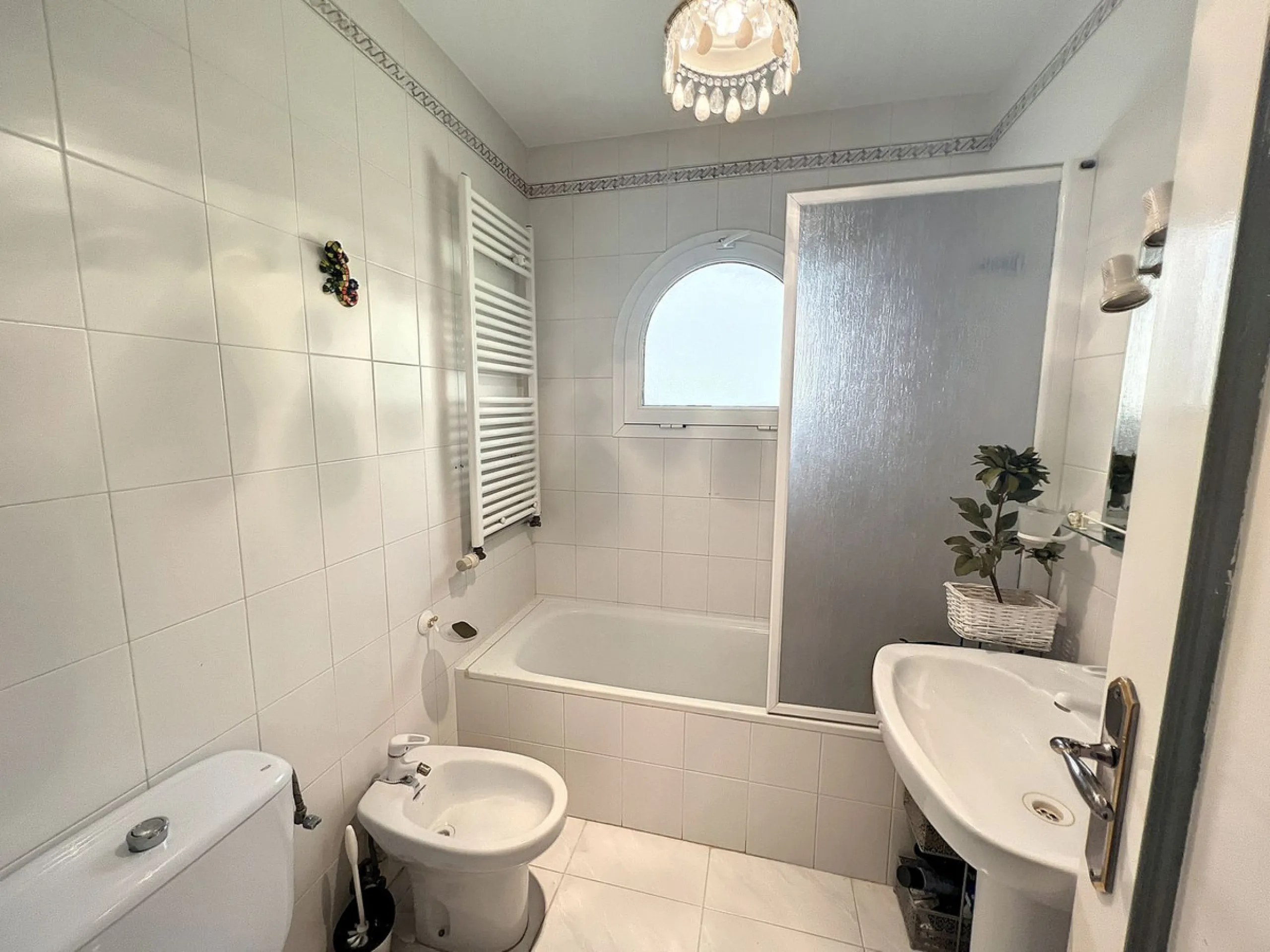 Exquisite Large Villa with a Stunning Plot and Exclusive Privacy in the Prestigious Urbanization near Mijas Pueblo.