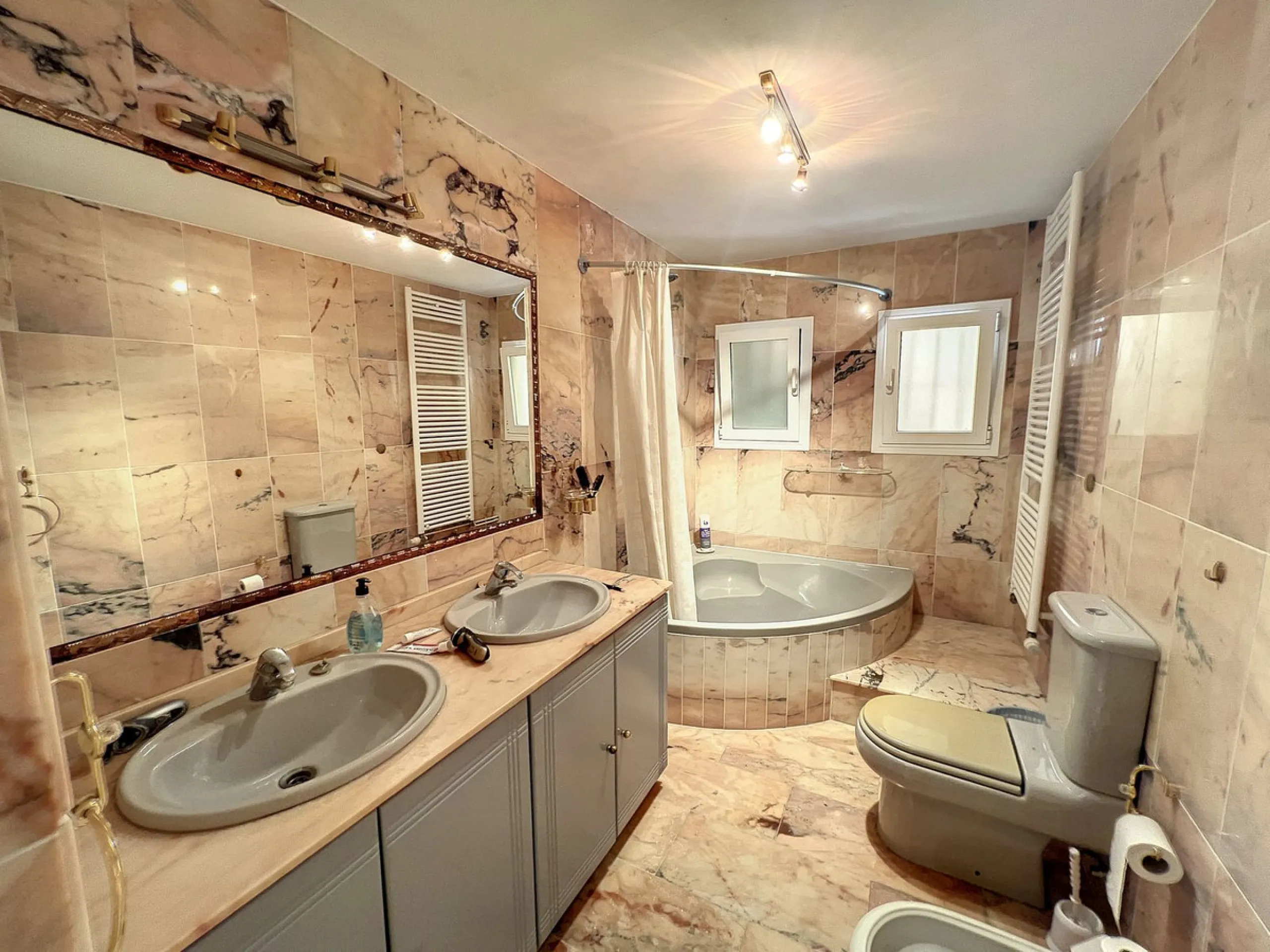 Exquisite Large Villa with a Stunning Plot and Exclusive Privacy in the Prestigious Urbanization near Mijas Pueblo.
