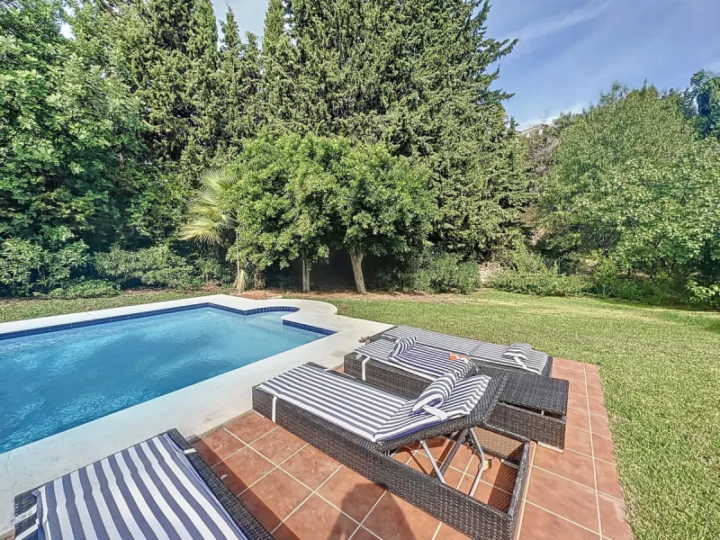 Exquisite Large Villa with a Stunning Plot and Exclusive Privacy in the Prestigious Urbanization near Mijas Pueblo.