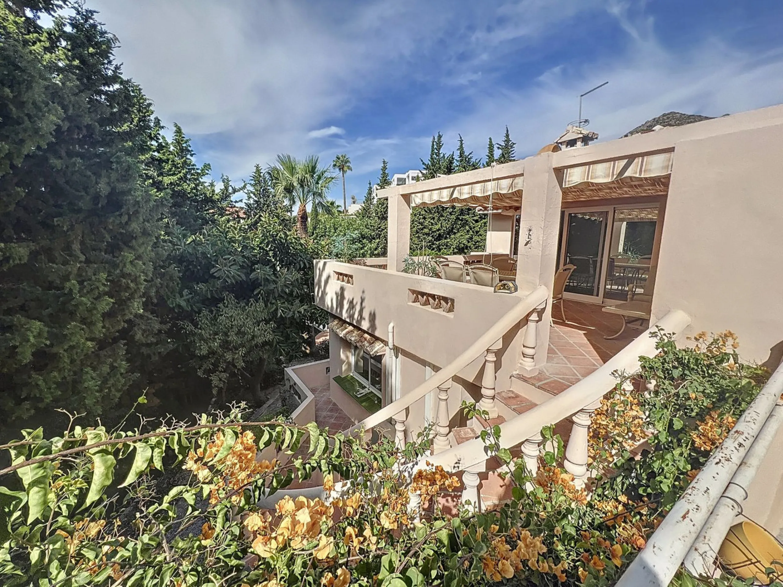 Exquisite Large Villa with a Stunning Plot and Exclusive Privacy in the Prestigious Urbanization near Mijas Pueblo.