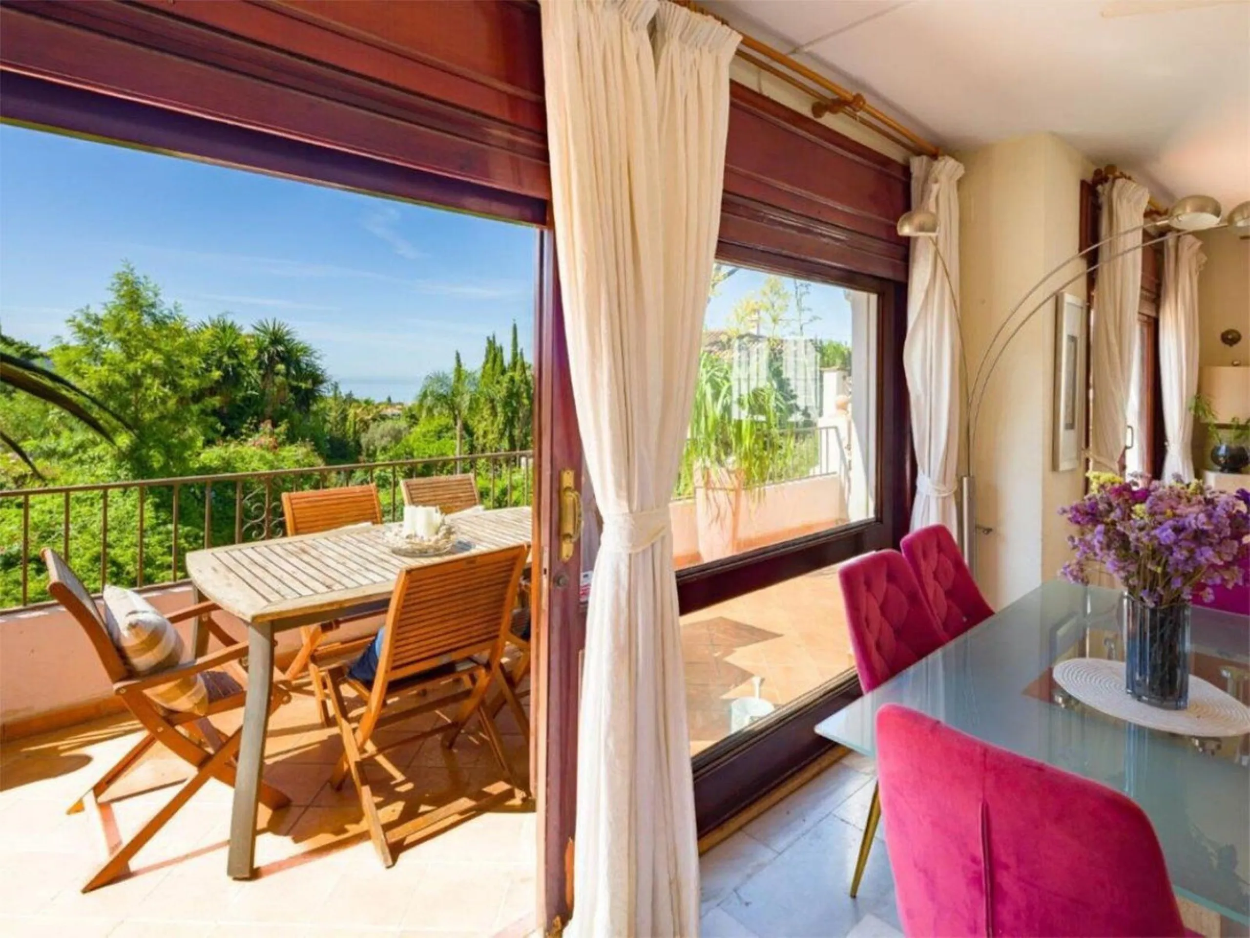 Nestled in the heart of Marbella's prestigious residential area, this elegant villa is a rare find, combining timeless Mediterranean charm with the potential for modern customization. With four bedrooms thoughtfully spread across two floors, this property