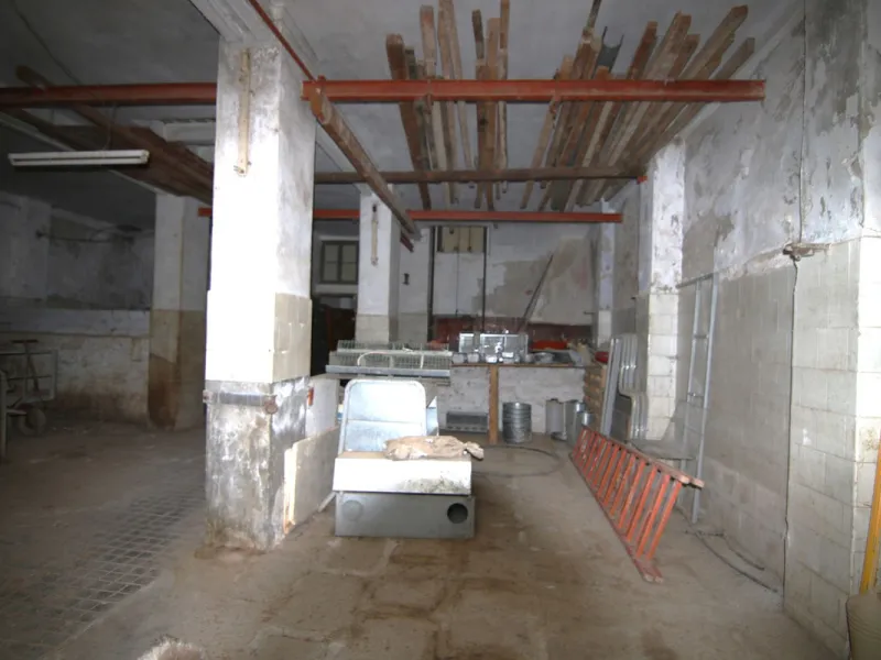 Commercial - Warehouse в продаже в Coín, Málaga. Площадь дома 823 м²
