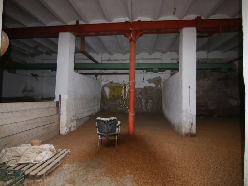Commercial - Warehouse в продаже в Coín, Málaga. Площадь дома 823 м²
