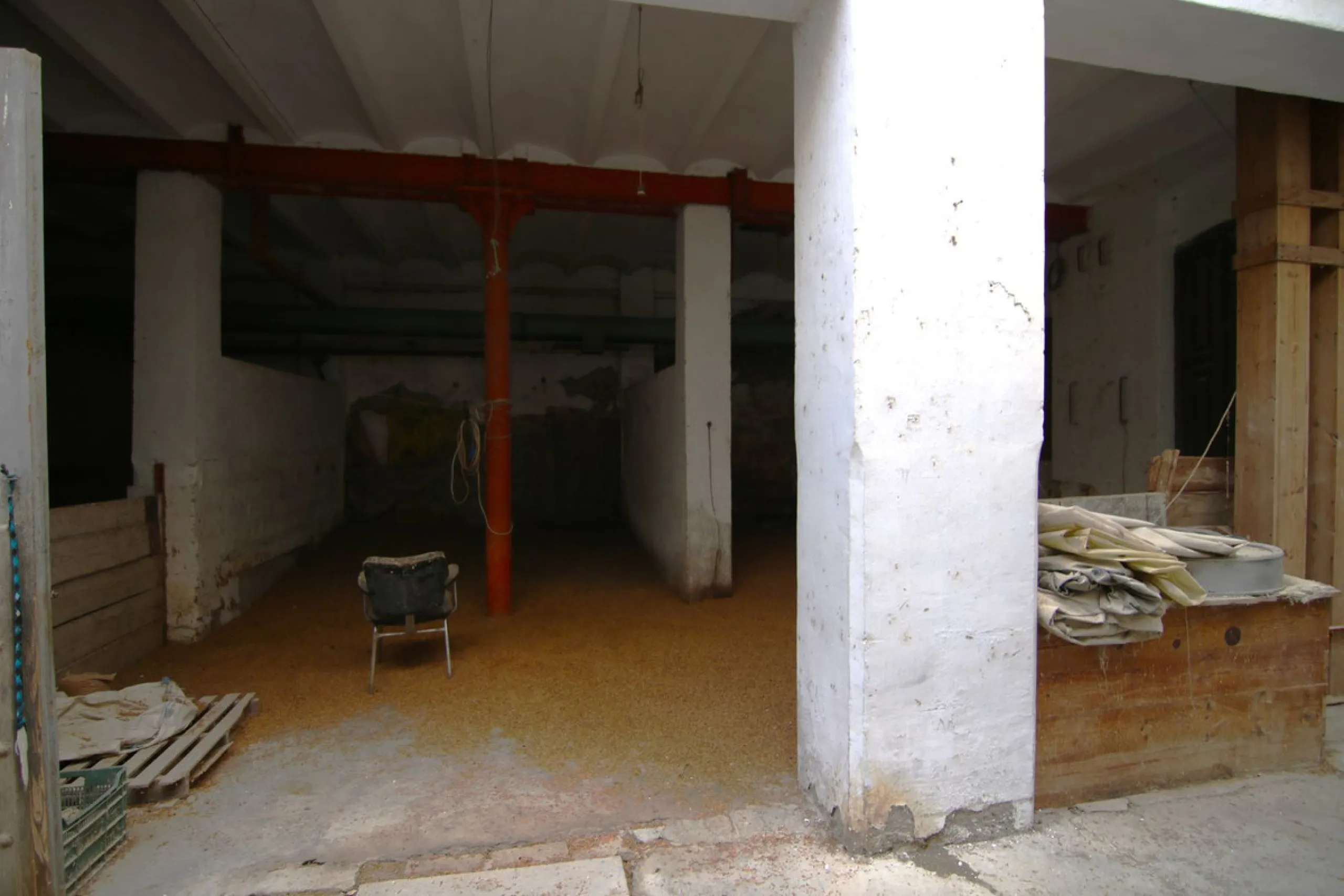 Commercial - Warehouse в продаже в Coín, Málaga. Площадь дома 823 м²