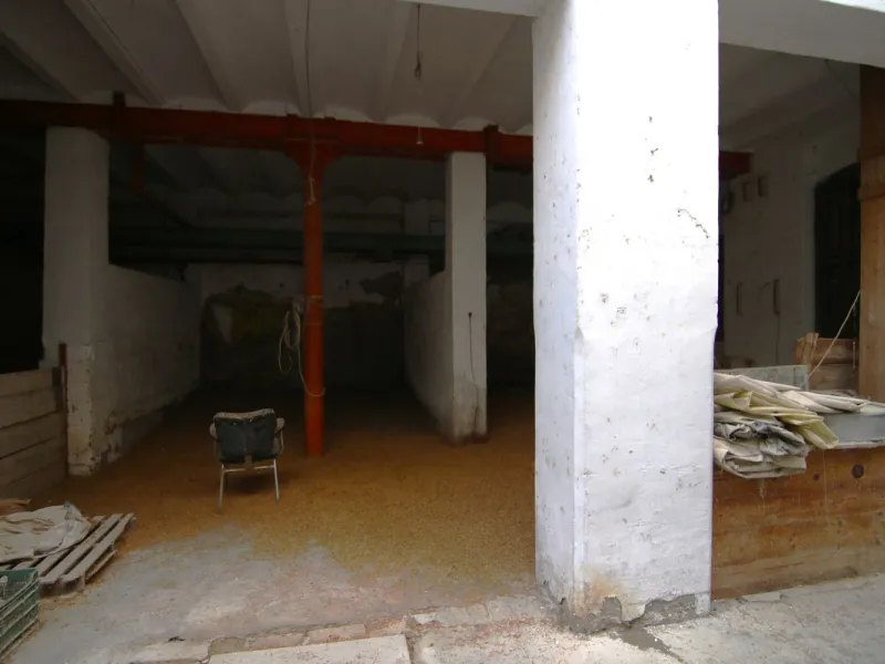Commercial - Warehouse в продаже в Coín, Málaga. Площадь дома 823 м²