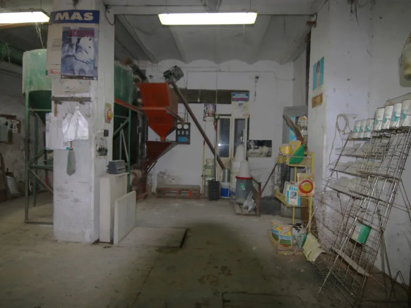Commercial - Warehouse в продаже в Coín, Málaga. Площадь дома 823 м²