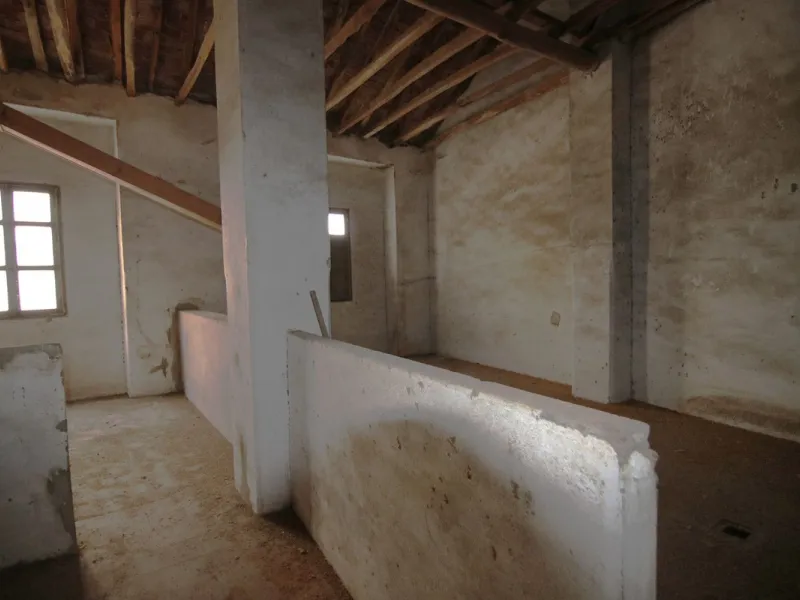 Commercial - Warehouse в продаже в Coín, Málaga. Площадь дома 823 м²
