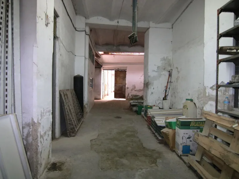 Commercial - Warehouse в продаже в Coín, Málaga. Площадь дома 823 м²