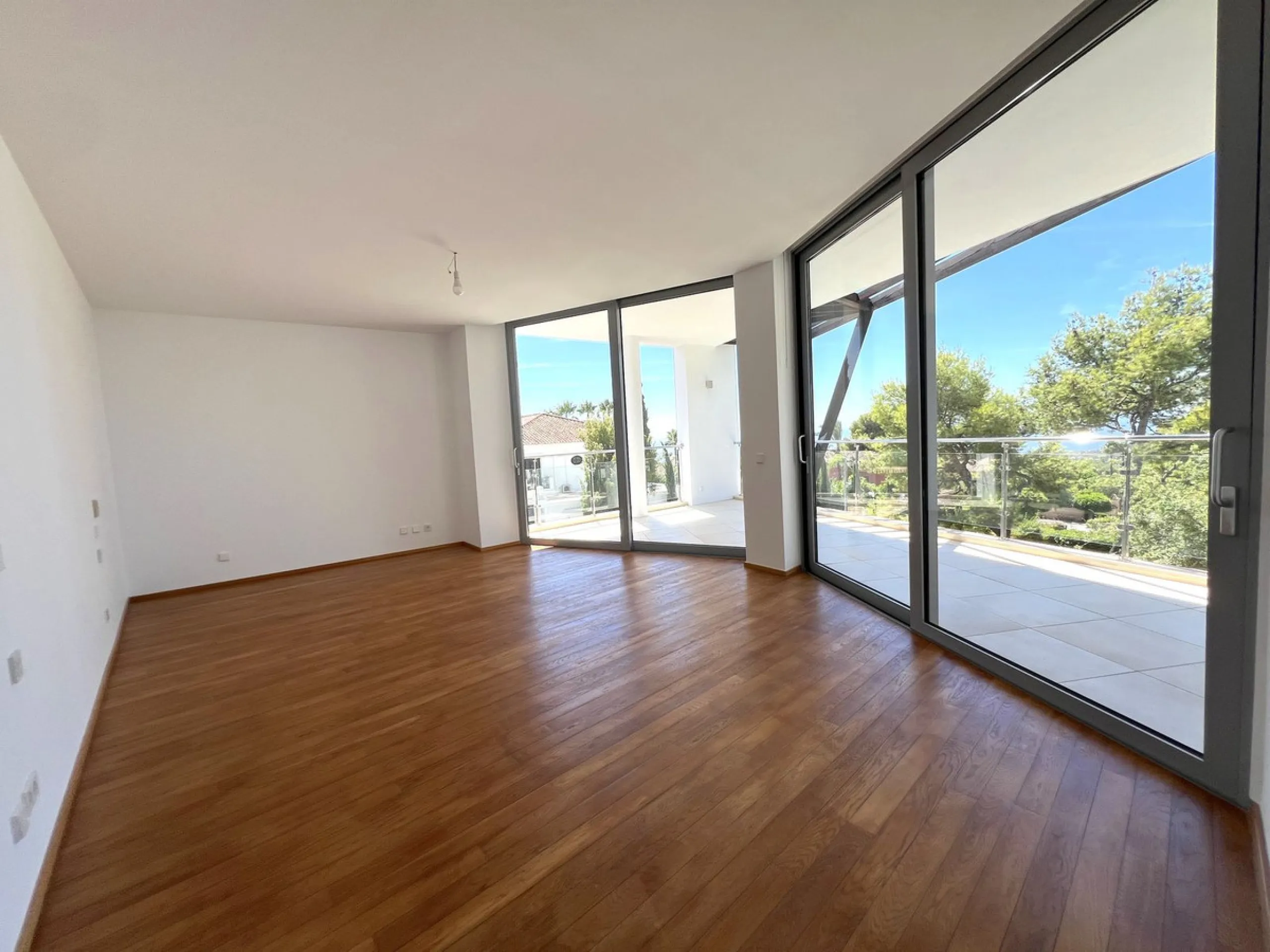 Prestigious five-bedroom villa nestled in the upscale neighborhood Meisho Hills of Sierra Blanca, Marbella. This luxurious property offers a spacious and exquisitely designed living space, perfect for those seeking a refined Mediterranean lifestyle.