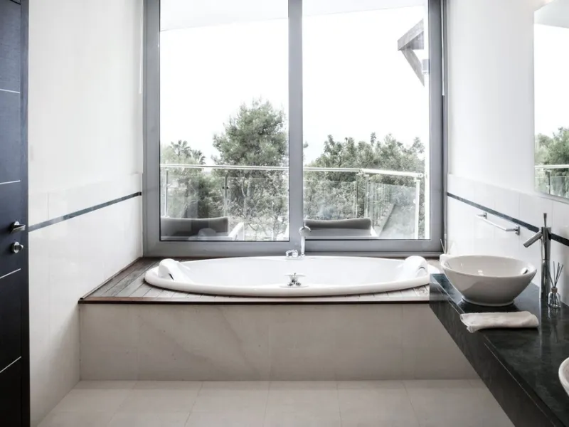 Prestigious five-bedroom villa nestled in the upscale neighborhood Meisho Hills of Sierra Blanca, Marbella. This luxurious property offers a spacious and exquisitely designed living space, perfect for those seeking a refined Mediterranean lifestyle.