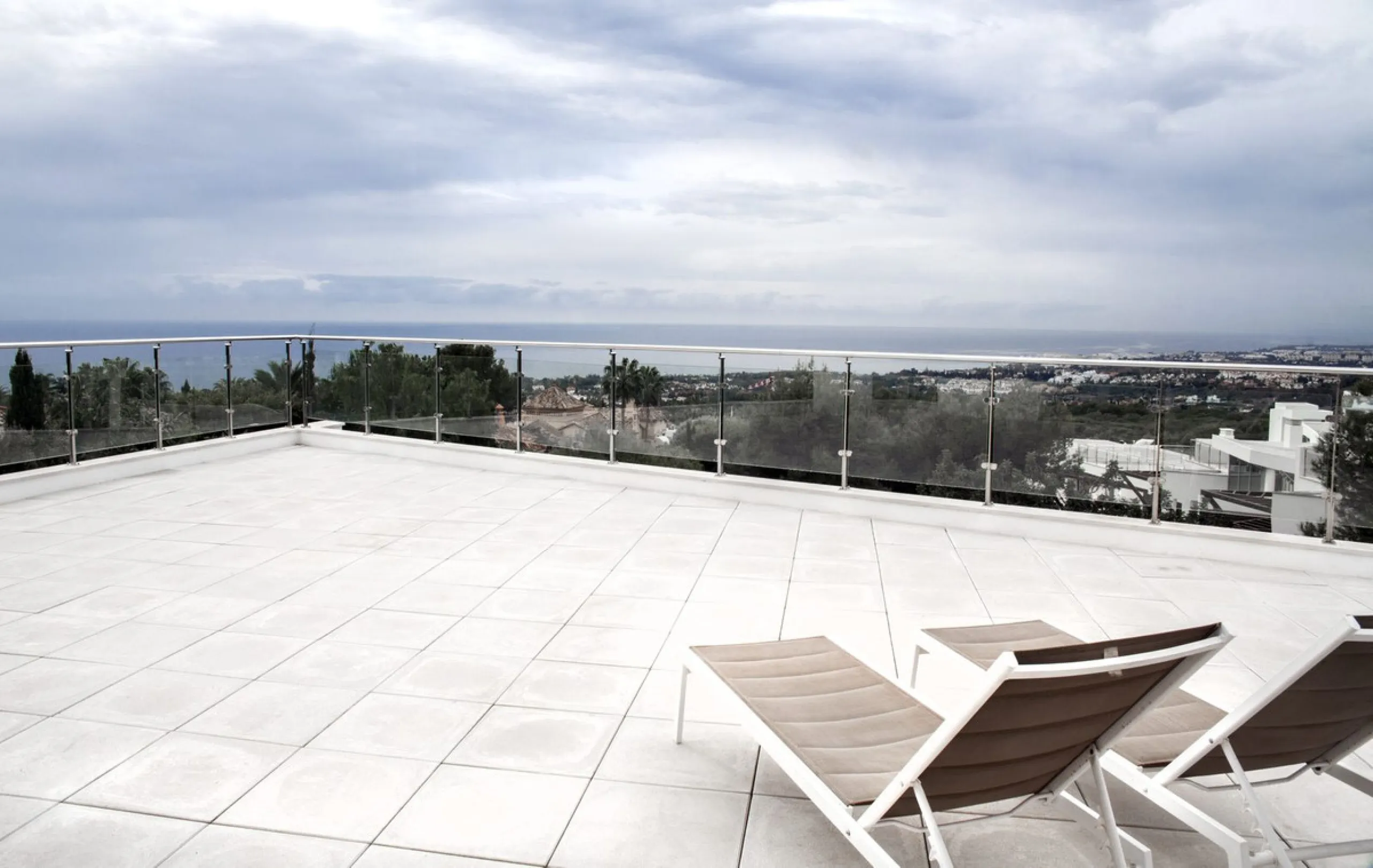 Prestigious five-bedroom villa nestled in the upscale neighborhood Meisho Hills of Sierra Blanca, Marbella. This luxurious property offers a spacious and exquisitely designed living space, perfect for those seeking a refined Mediterranean lifestyle.