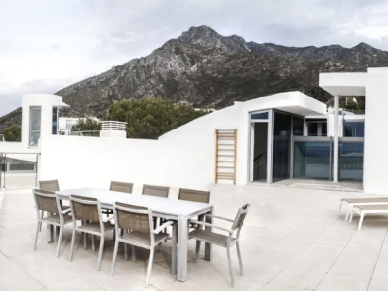Prestigious five-bedroom villa nestled in the upscale neighborhood Meisho Hills of Sierra Blanca, Marbella. This luxurious property offers a spacious and exquisitely designed living space, perfect for those seeking a refined Mediterranean lifestyle.