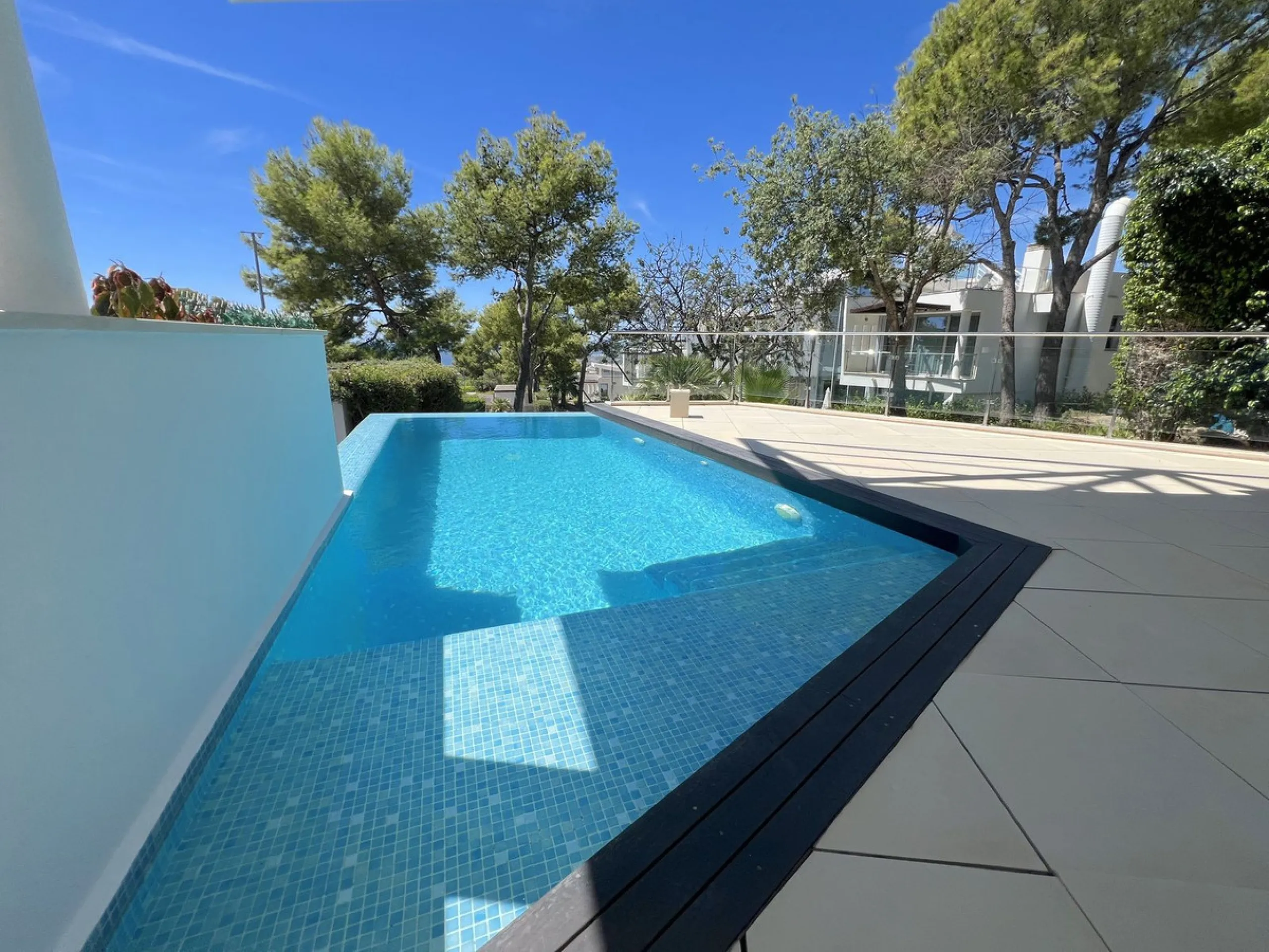 Prestigious five-bedroom villa nestled in the upscale neighborhood Meisho Hills of Sierra Blanca, Marbella. This luxurious property offers a spacious and exquisitely designed living space, perfect for those seeking a refined Mediterranean lifestyle.