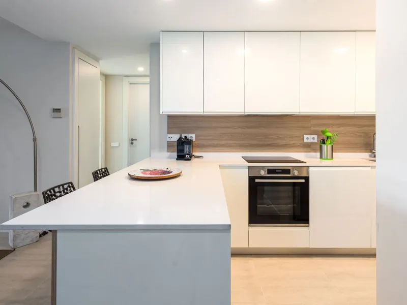 Nestled in the heart of the New Golden Mile, this enchanting 2-bedroom, 2-bathroom apartment offers a unique and captivating feature-mountain views that will take your breath away.
