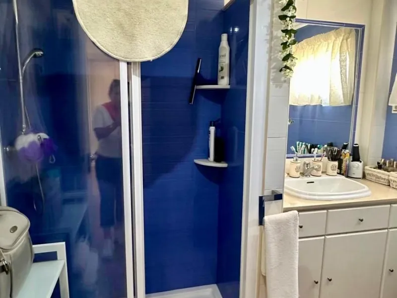 Wake up to the Mediterranean just outside your window in this bright and spacious apartment located in Carvajal, Fuengirola, just a few steps from the beach.