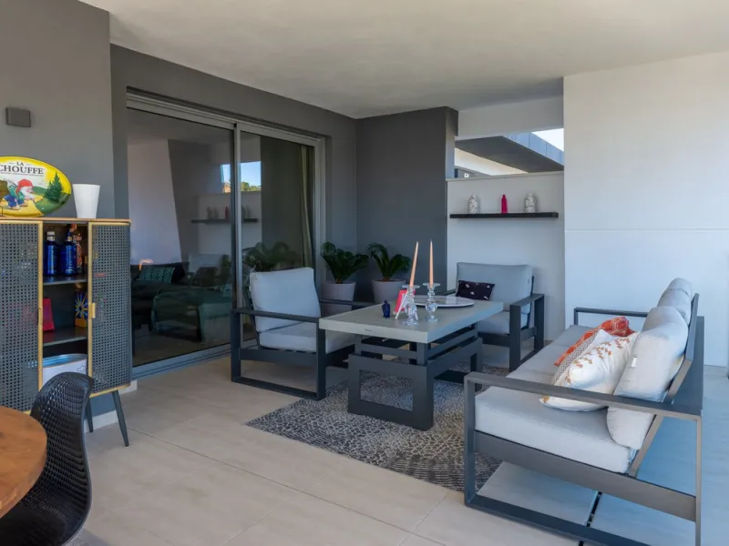 Nestled in the heart of the New Golden Mile, this enchanting 2-bedroom, 2-bathroom apartment offers a unique and captivating feature-mountain views that will take your breath away.