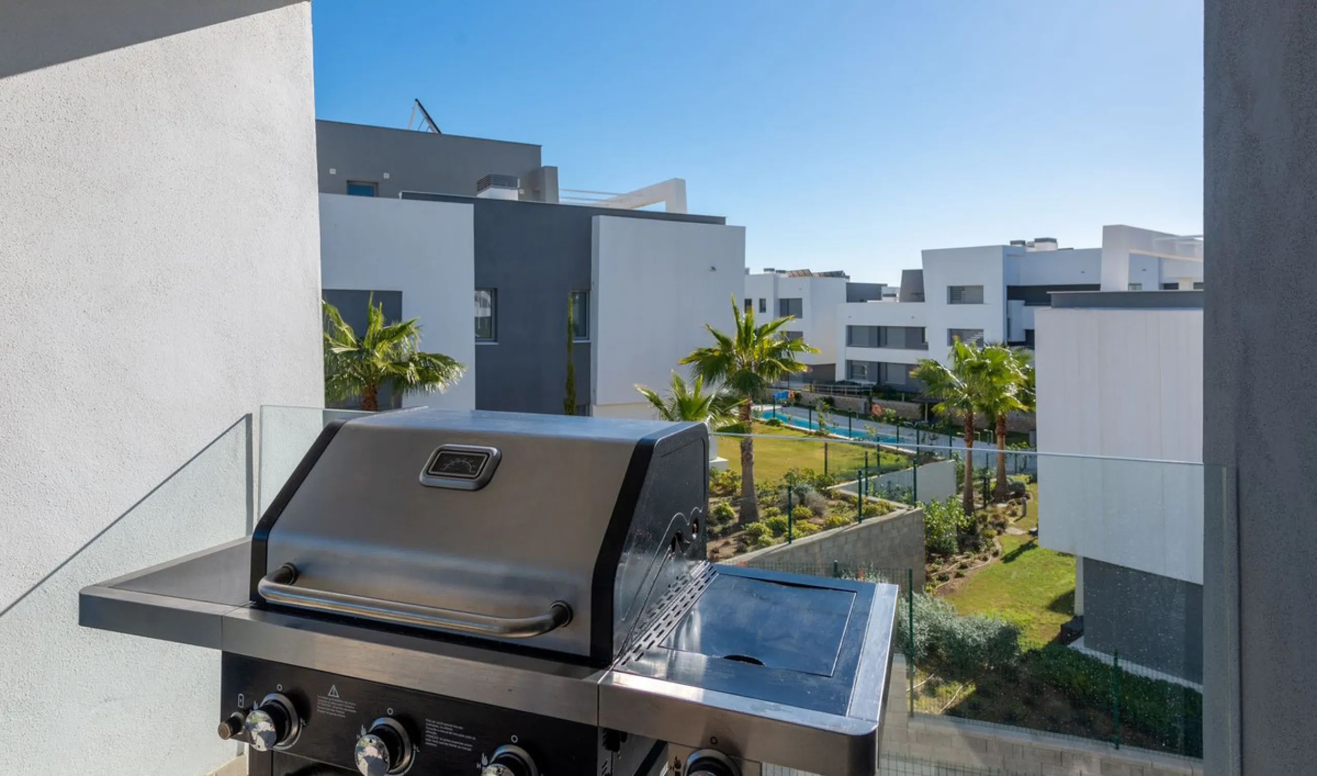 Nestled in the heart of the New Golden Mile, this enchanting 2-bedroom, 2-bathroom apartment offers a unique and captivating feature-mountain views that will take your breath away.