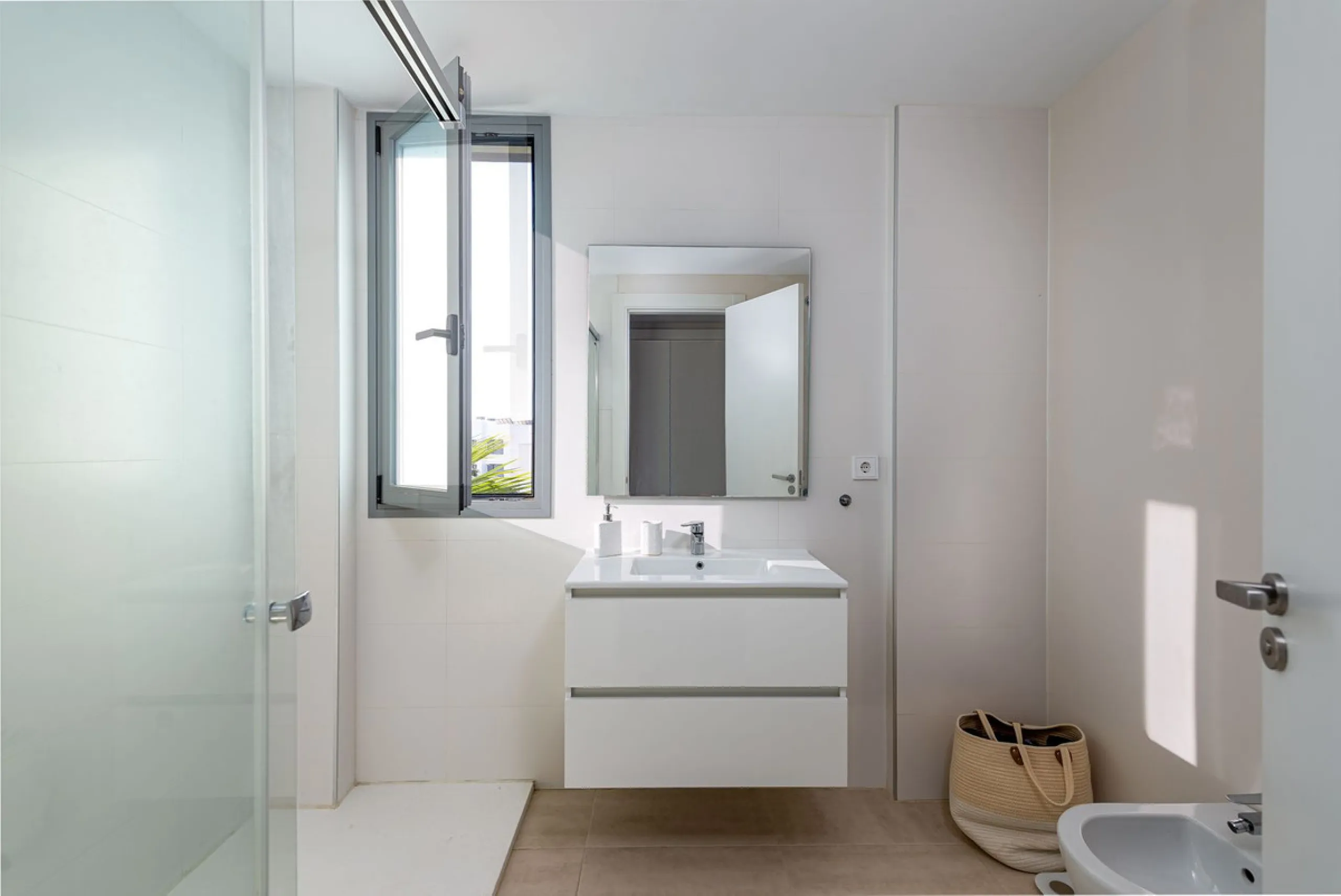Nestled in the heart of the New Golden Mile, this enchanting 2-bedroom, 2-bathroom apartment offers a unique and captivating feature-mountain views that will take your breath away.