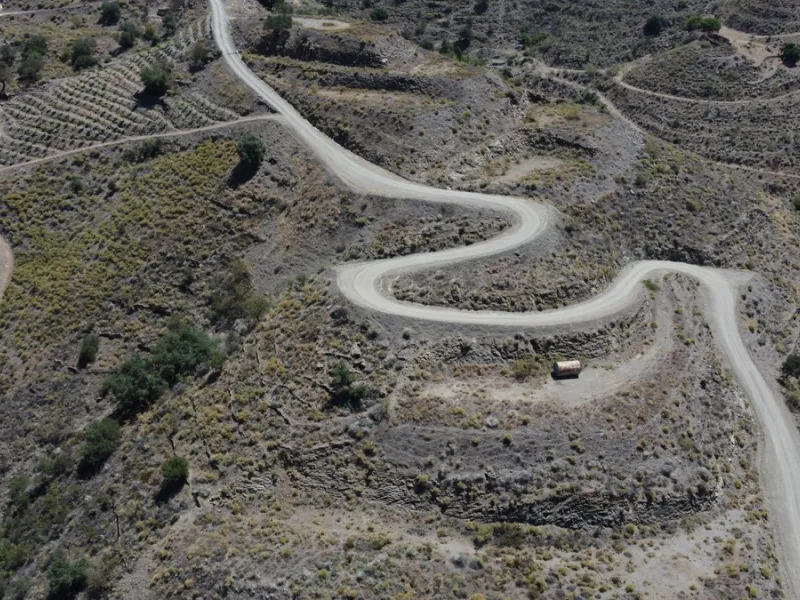 Discover your dream property in Arenas, Malaga! This vast 36000m2 plot of land boasts a south orientation, providing abundant sunlight throughout the year and breathtaking sea views of the azure Mediterranean Sea. With electricity and water supply from th