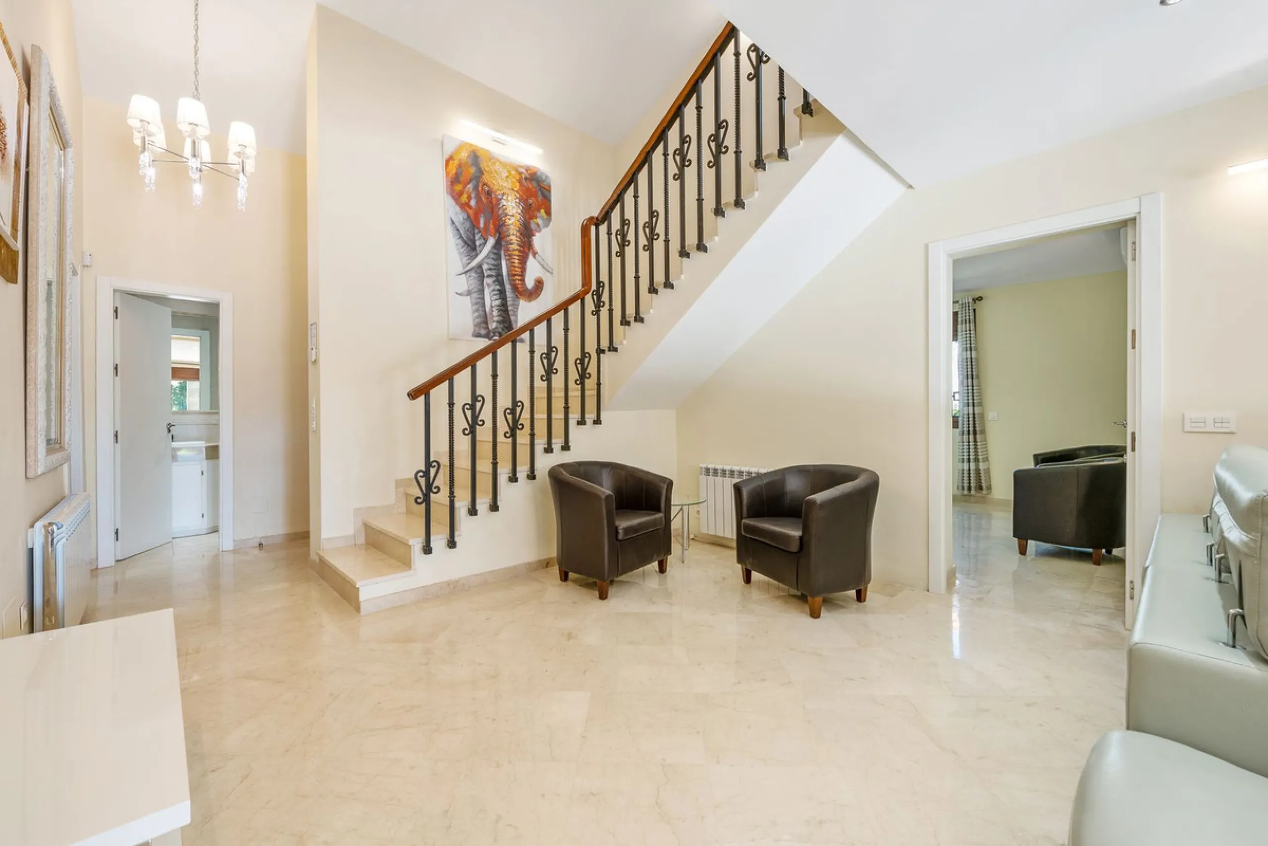 Villa "Casa Nina" is a characteristic Andalucian style modernised house, beautifully set in a tranquil location of Atalaya Alta, on the border between Estepona and Marbella - west of the enchanting Marbella city centre (10 min drive), and just a 5 minute 