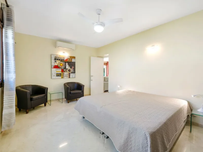 Villa "Casa Nina" is a characteristic Andalucian style modernised house, beautifully set in a tranquil location of Atalaya Alta, on the border between Estepona and Marbella - west of the enchanting Marbella city centre (10 min drive), and just a 5 minute 